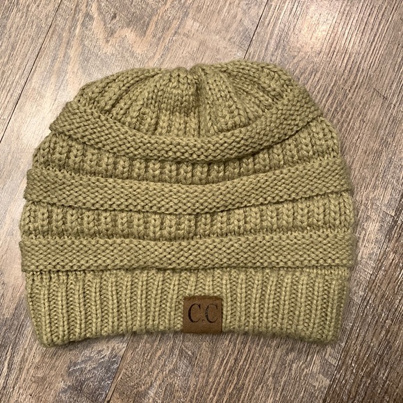 green CC hat - Picture 1 of 1